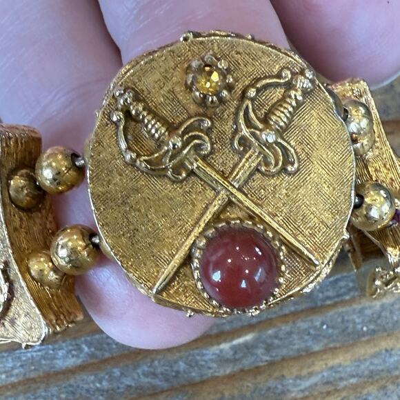 Vintage 1960’s ART / Arthur Pepper Gold Tone Slide Bracelet Crown Sword READ - Picture 8 of 12